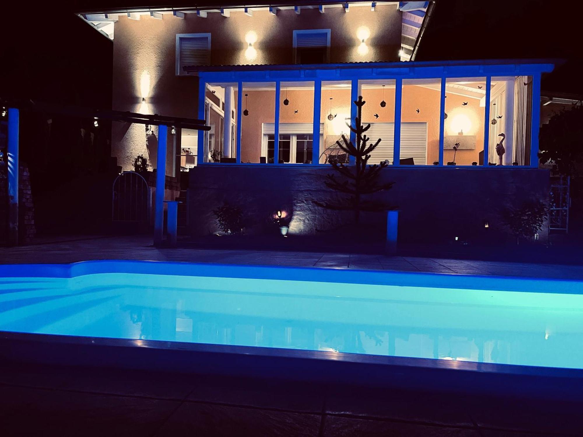 5 Sterne Centurion Ferienhaus Villa 2 Pools 86 Zoll Tv Aldersbach Buitenkant foto